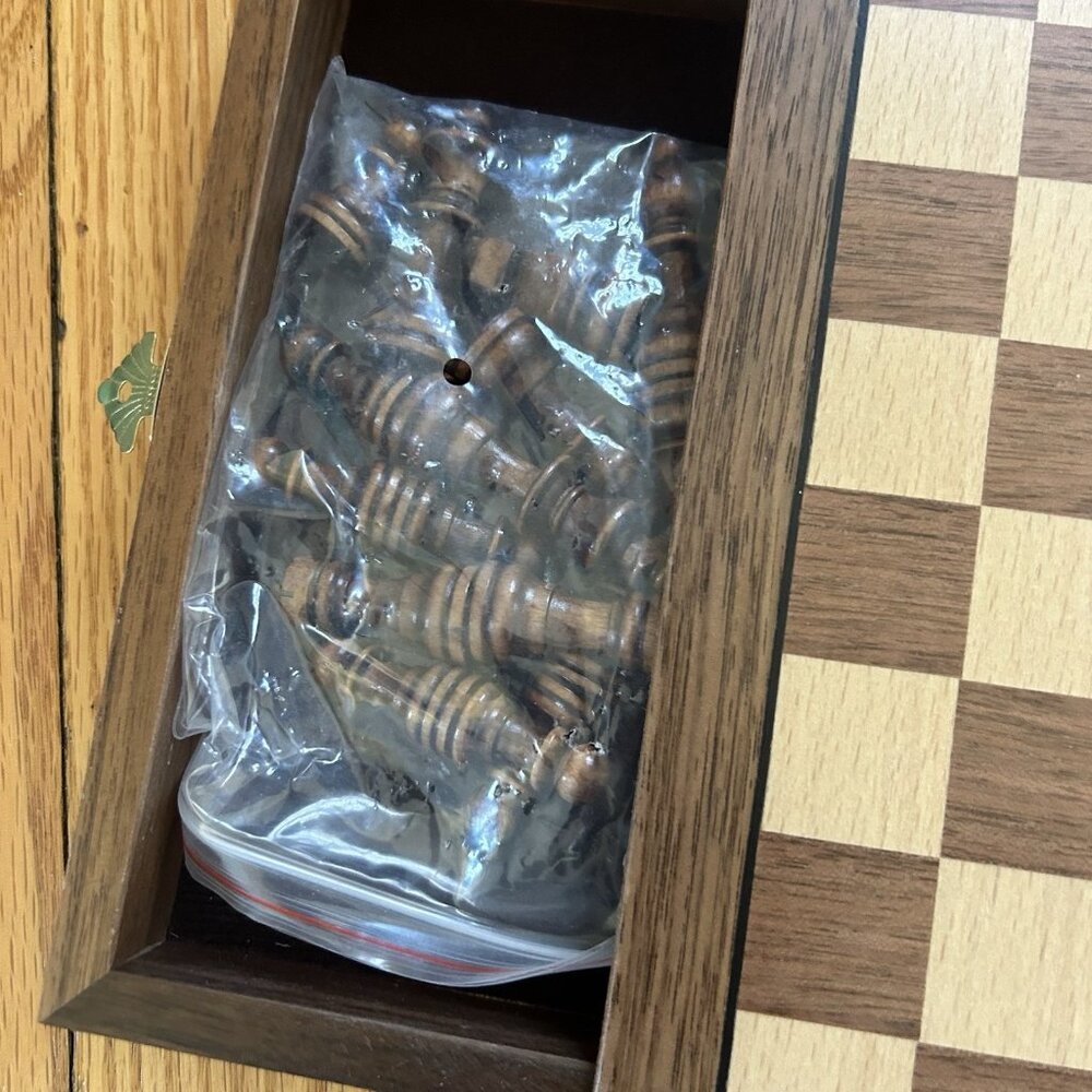 Travel Magnetic Chess Board 10" Game Wooden NWOT Strategy Classic Thinking skill - Picture 9 of 10